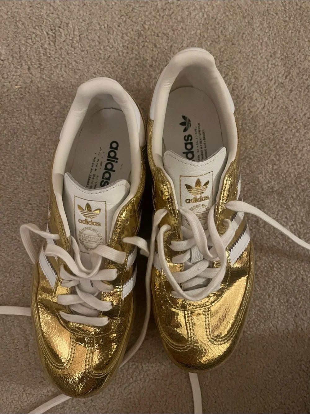 adidas Originals flair finish